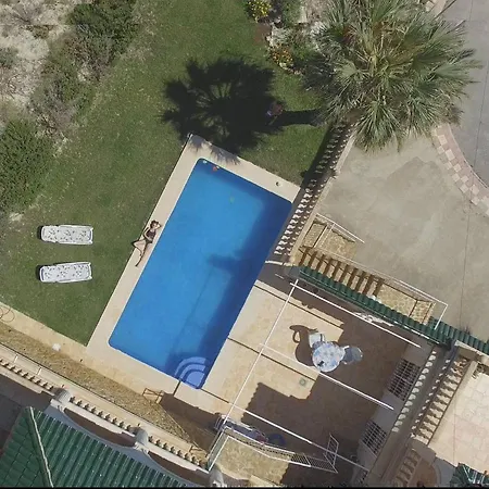 Alojamento de Acomodação e Pequeno-almoço Montemar *