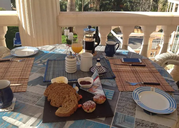 Alojamento de Acomodação e Pequeno-almoço Montemar *