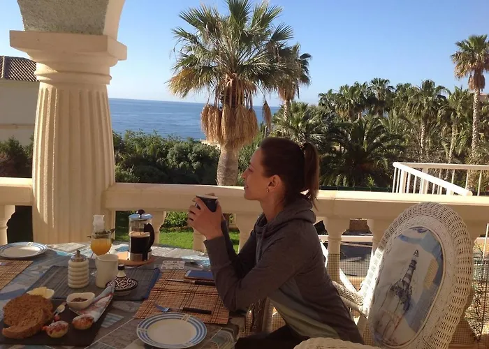 Alojamento de Acomodação e Pequeno-almoço Montemar